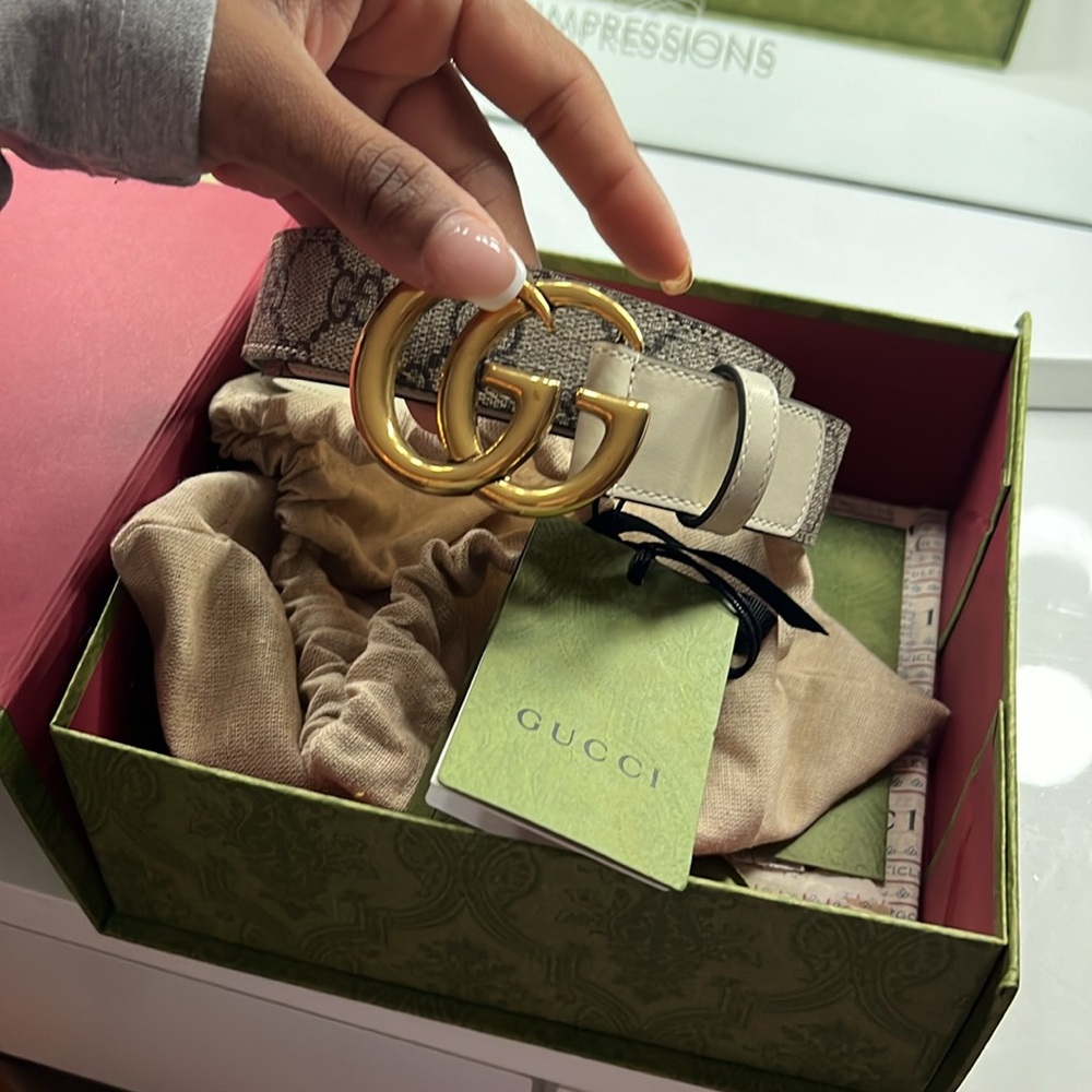Gucci Belt Tag with box - Picture 6 of 7